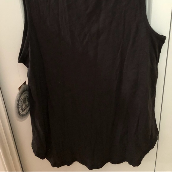 Rachel Roy Eagle tank top with gold sequents! Size Small - Picture 4 of 10